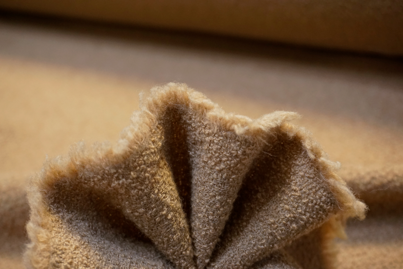 Alpaka- Bouclé kamelfarben