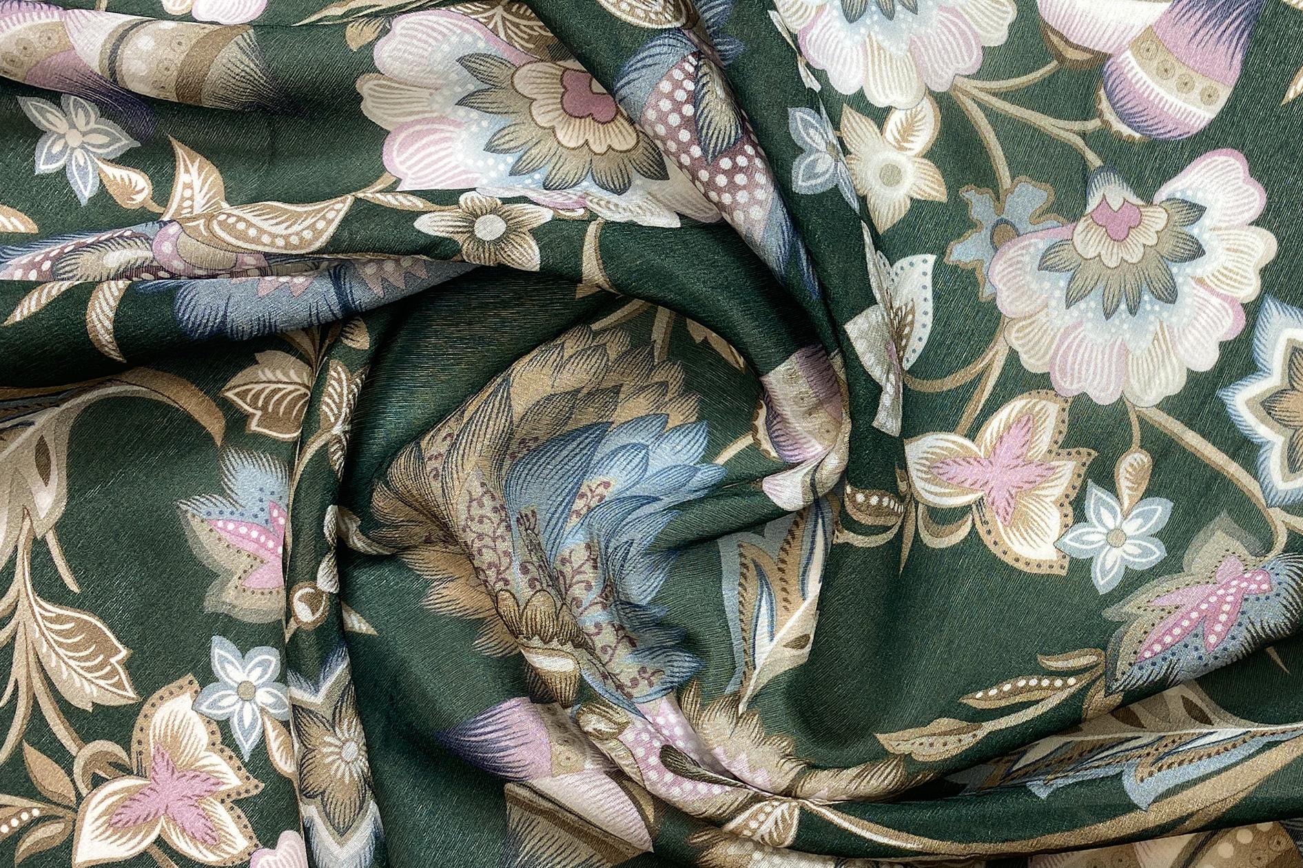 Georgette grün-bunt