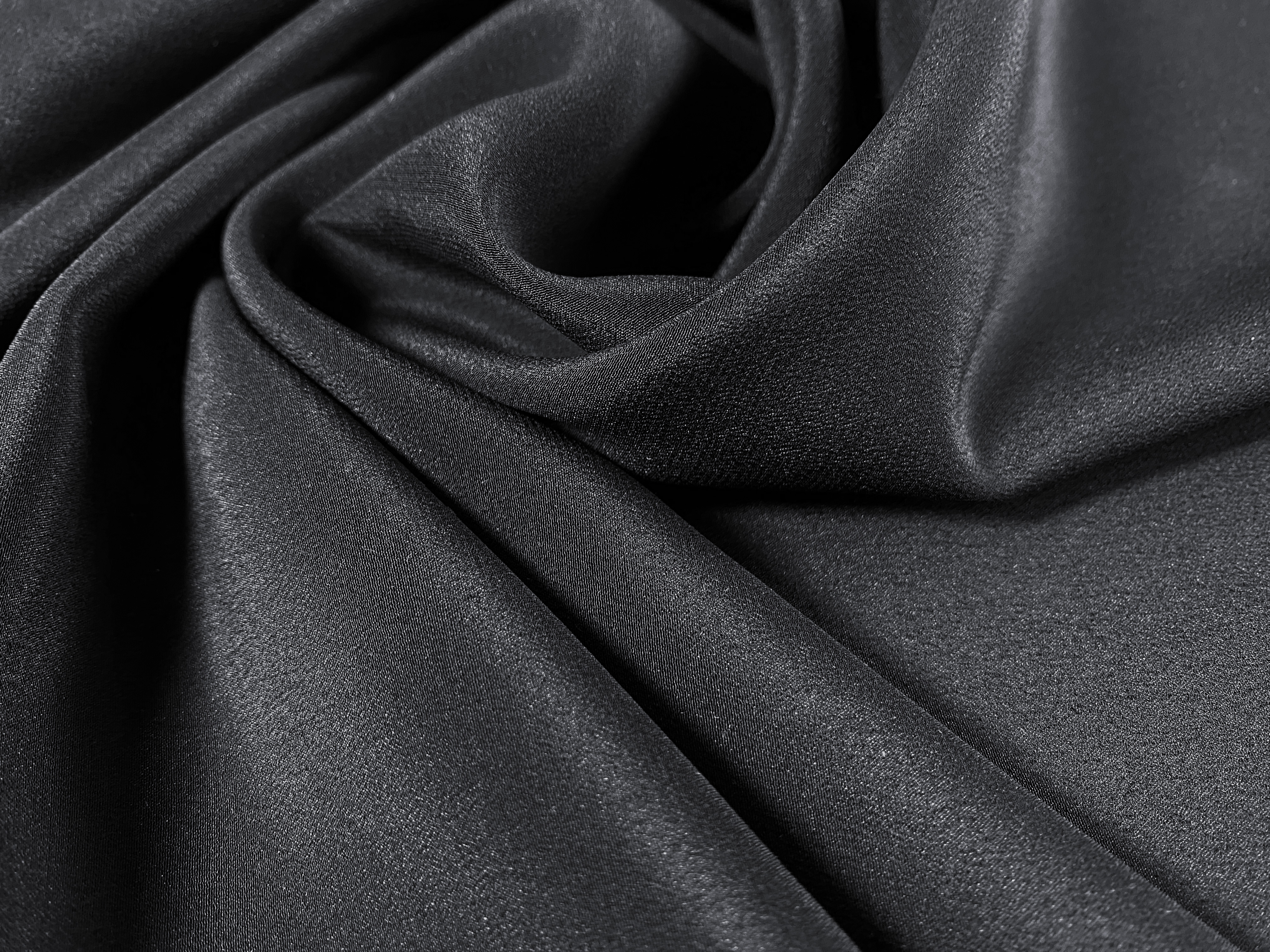 feiner Crepe schwarz