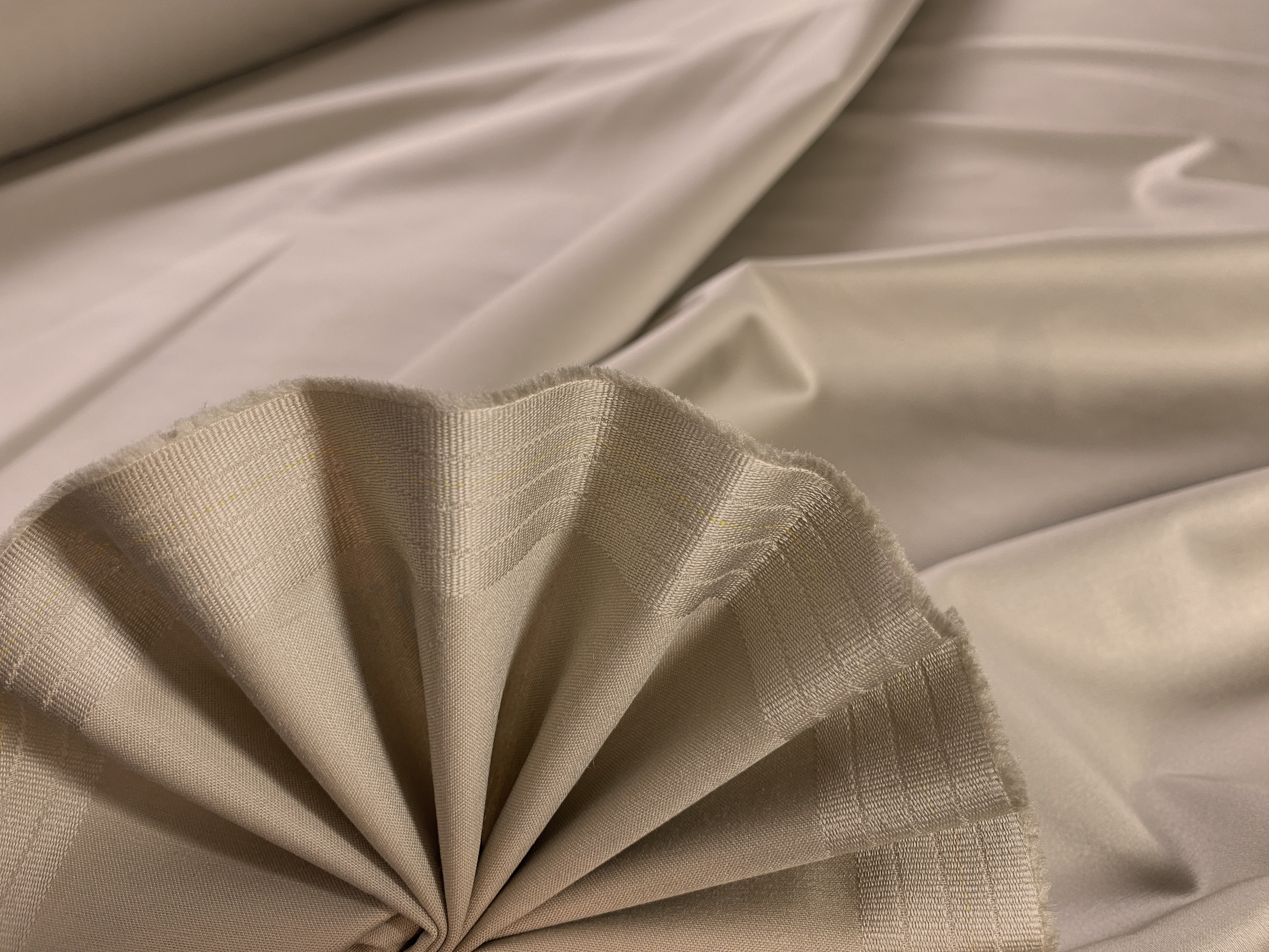 Baumwollsatin beige