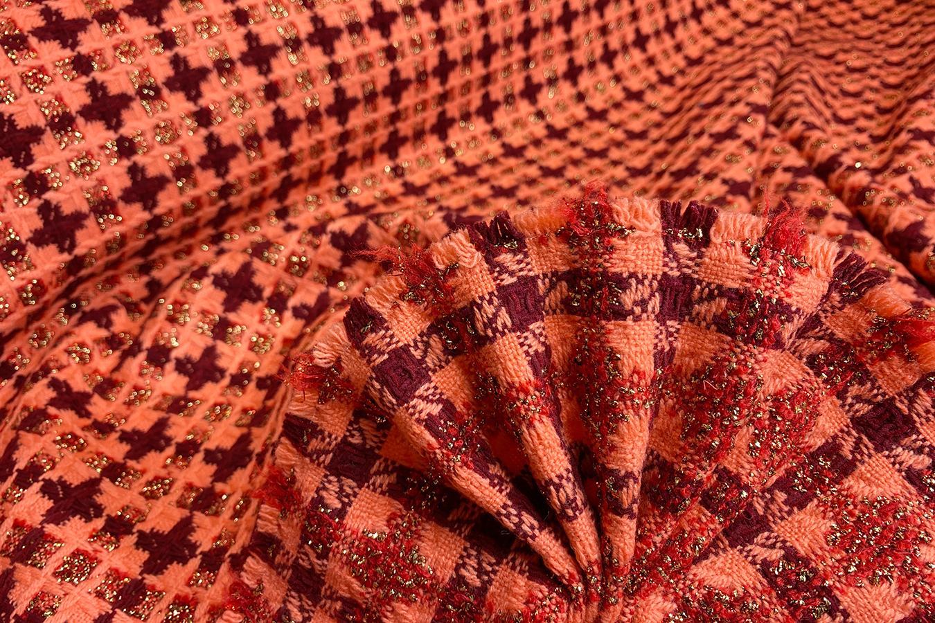 Kostümware - Karowebmuster mit gold