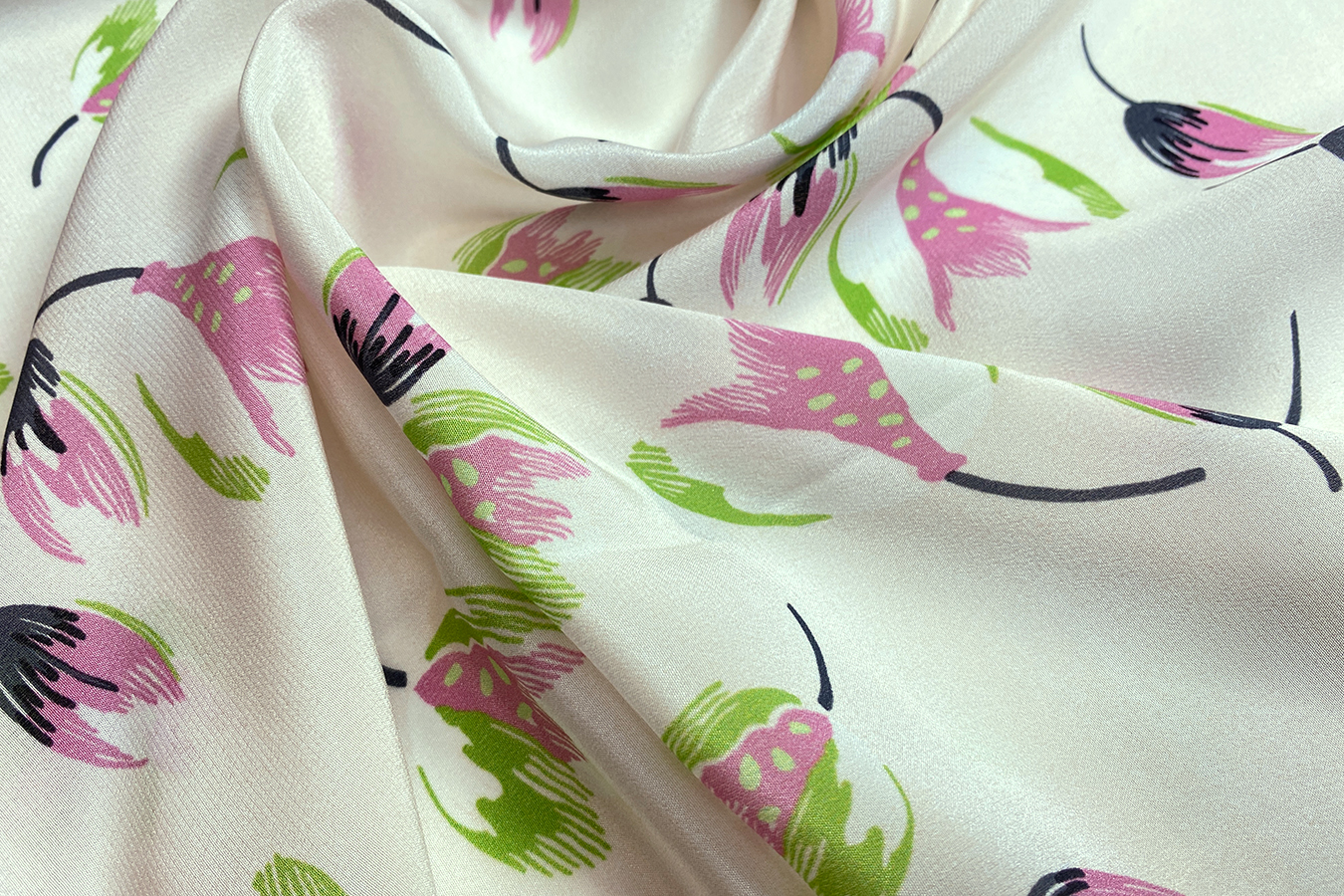 Feine Seide - Tulpenzeichnungen