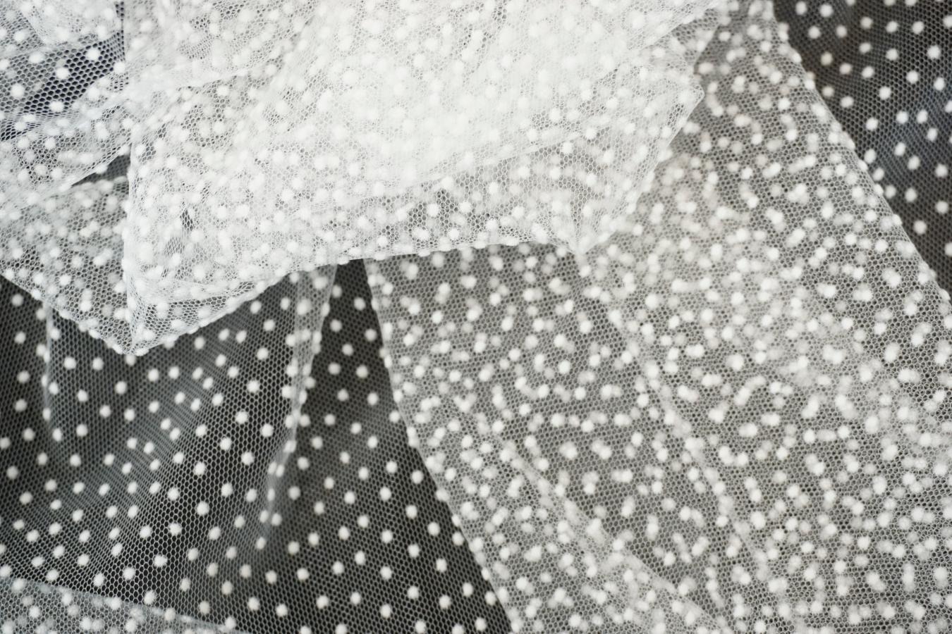 Beflockter Tüll - ecru