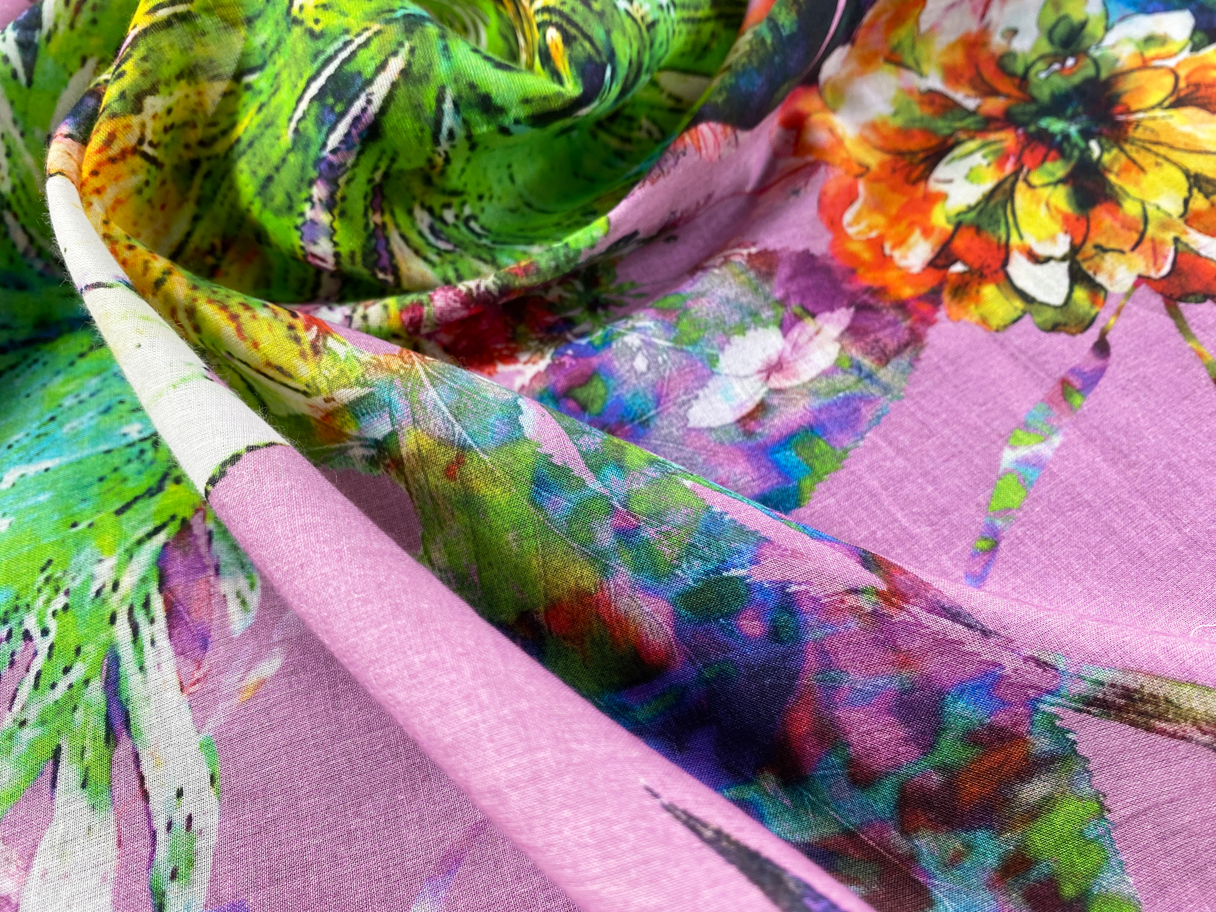 Batist lila-bunt