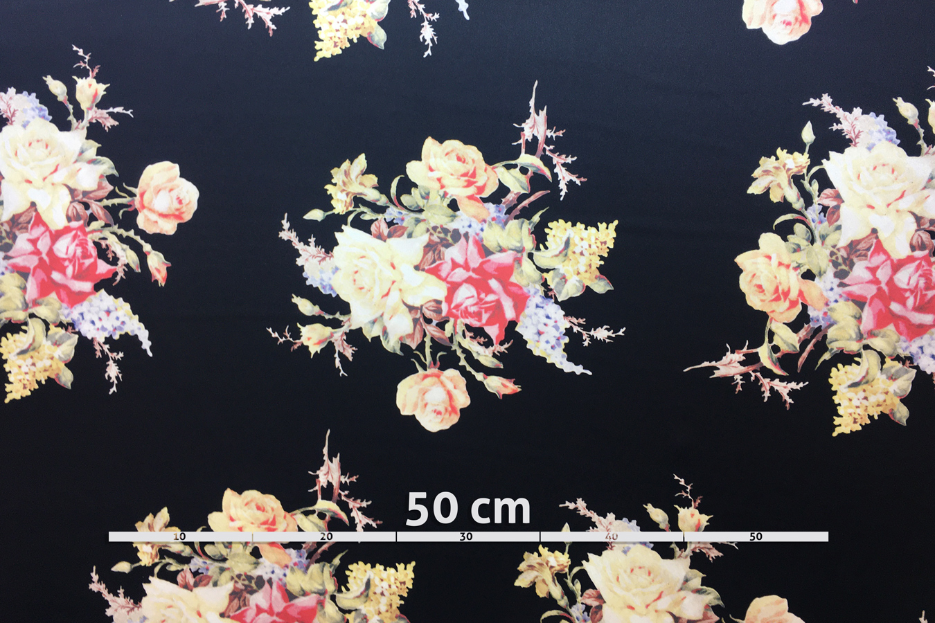 Seidensatin - Blumenbouquets