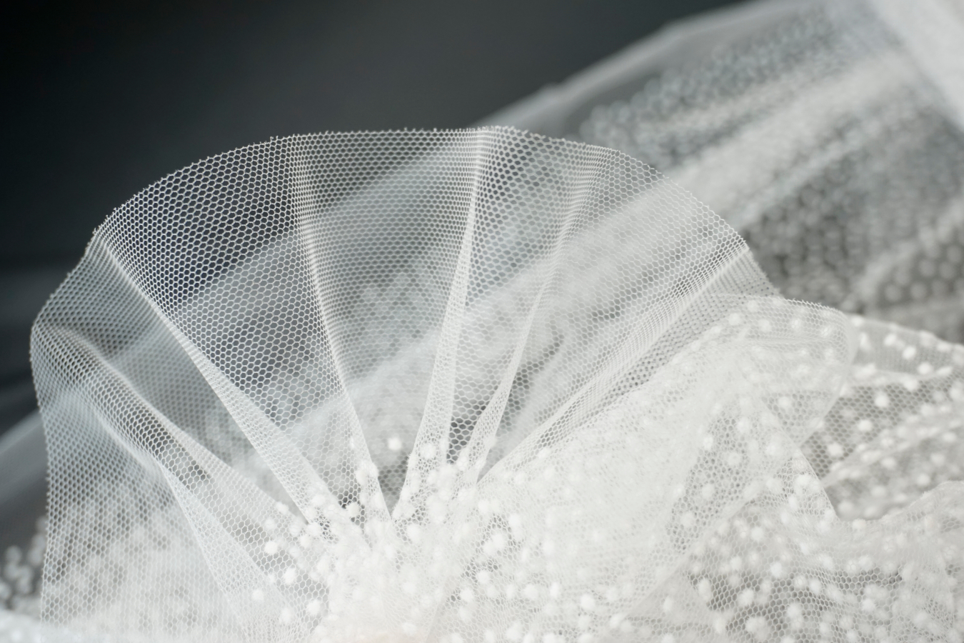 Beflockter Tüll - ecru