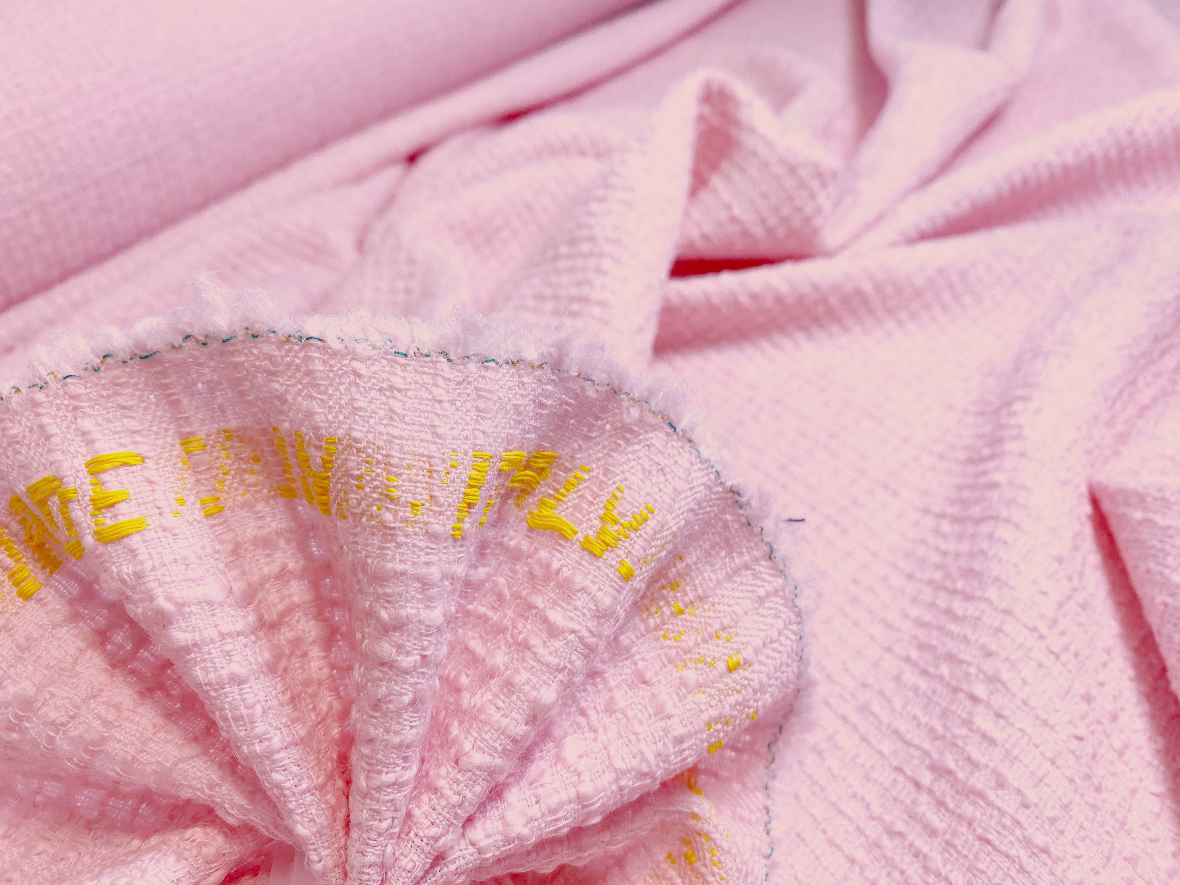 Bouclé Kostümware - rosé