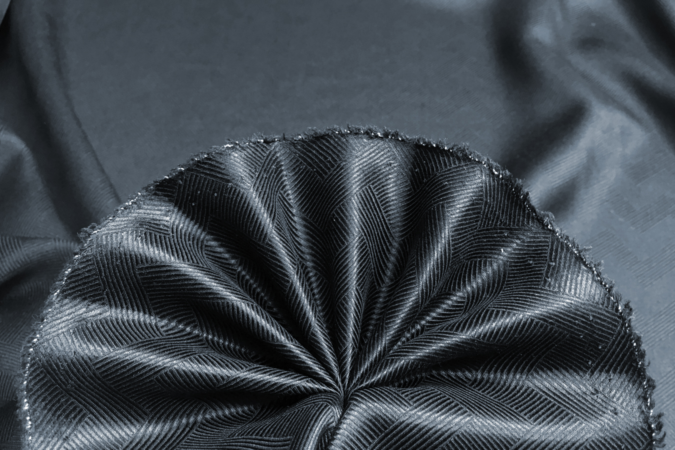 Seide - Zickzack, blauschwarz