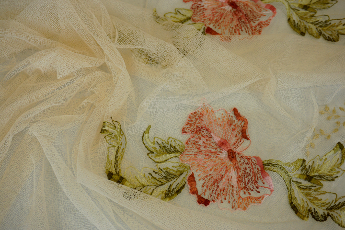 Französische Spitze - zarte Rosen