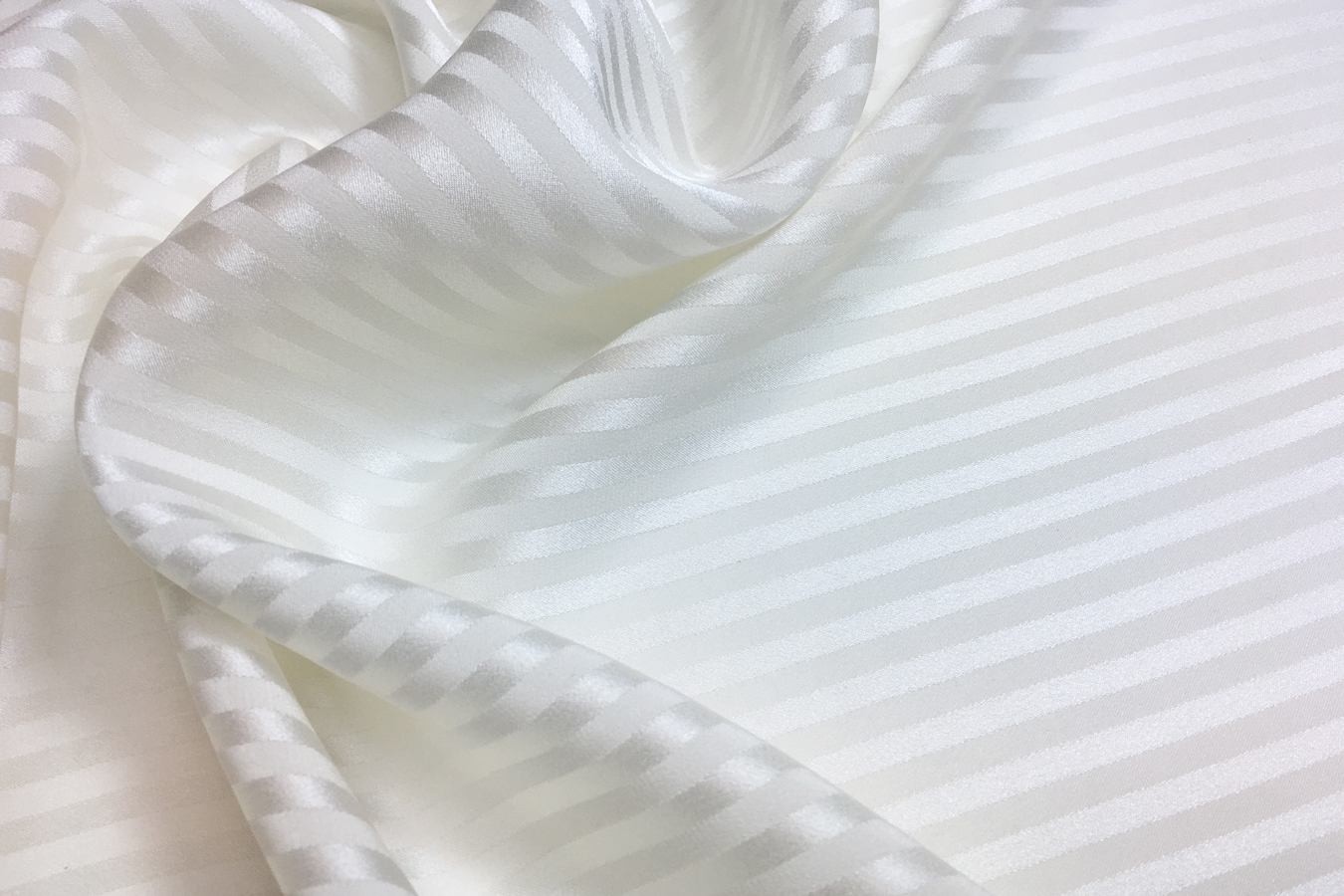 Futterseide - Satinstreifen