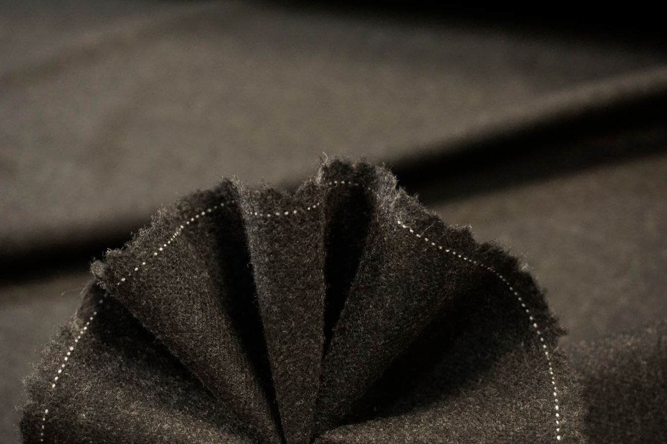 Kaschmir - schwarz mit feinem Überkaro