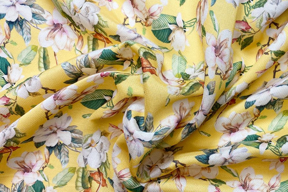 Seidenmischung - Blumen auf gelb