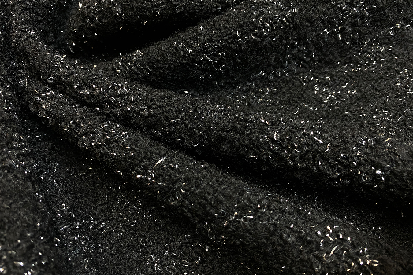 Schwarze Schurwolle mit Lurex