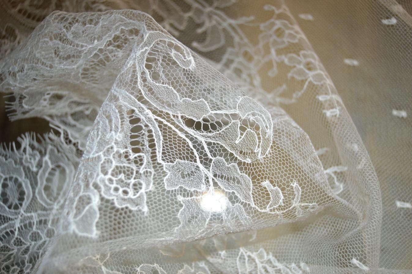 Spitze - ecru