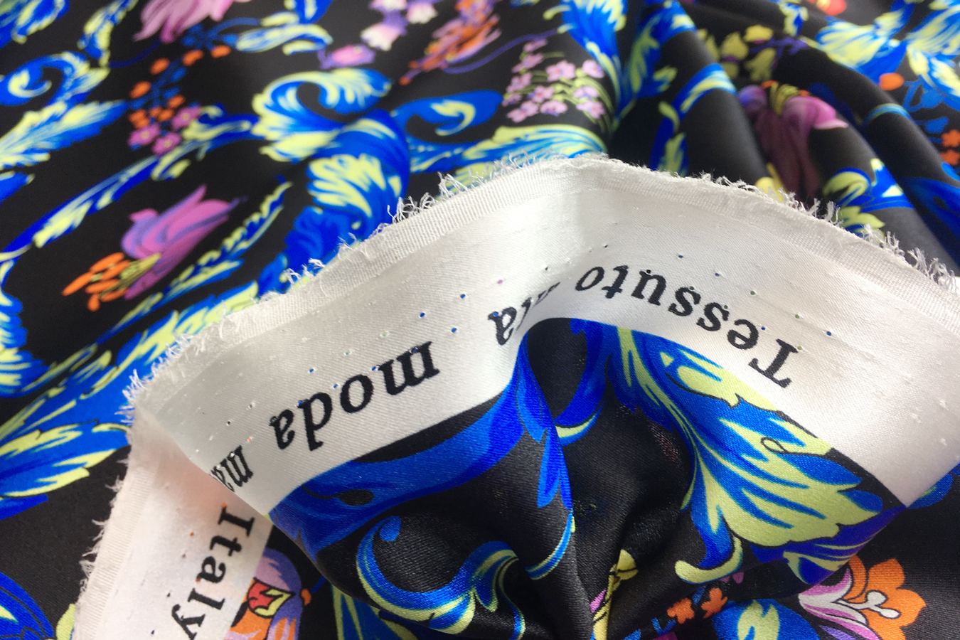 elastische Seide - schwarz-bunt