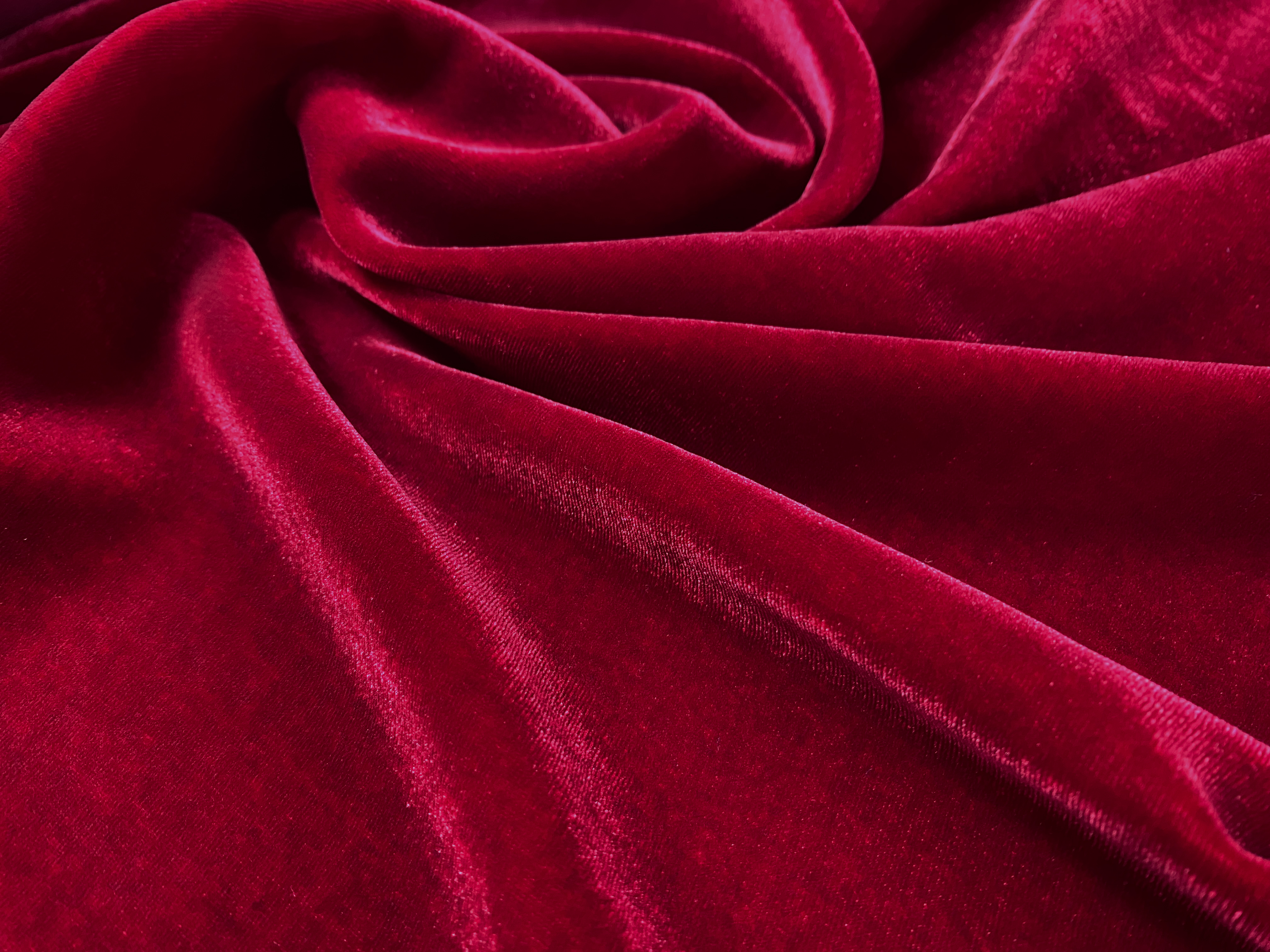 Seidensamt kirschrot