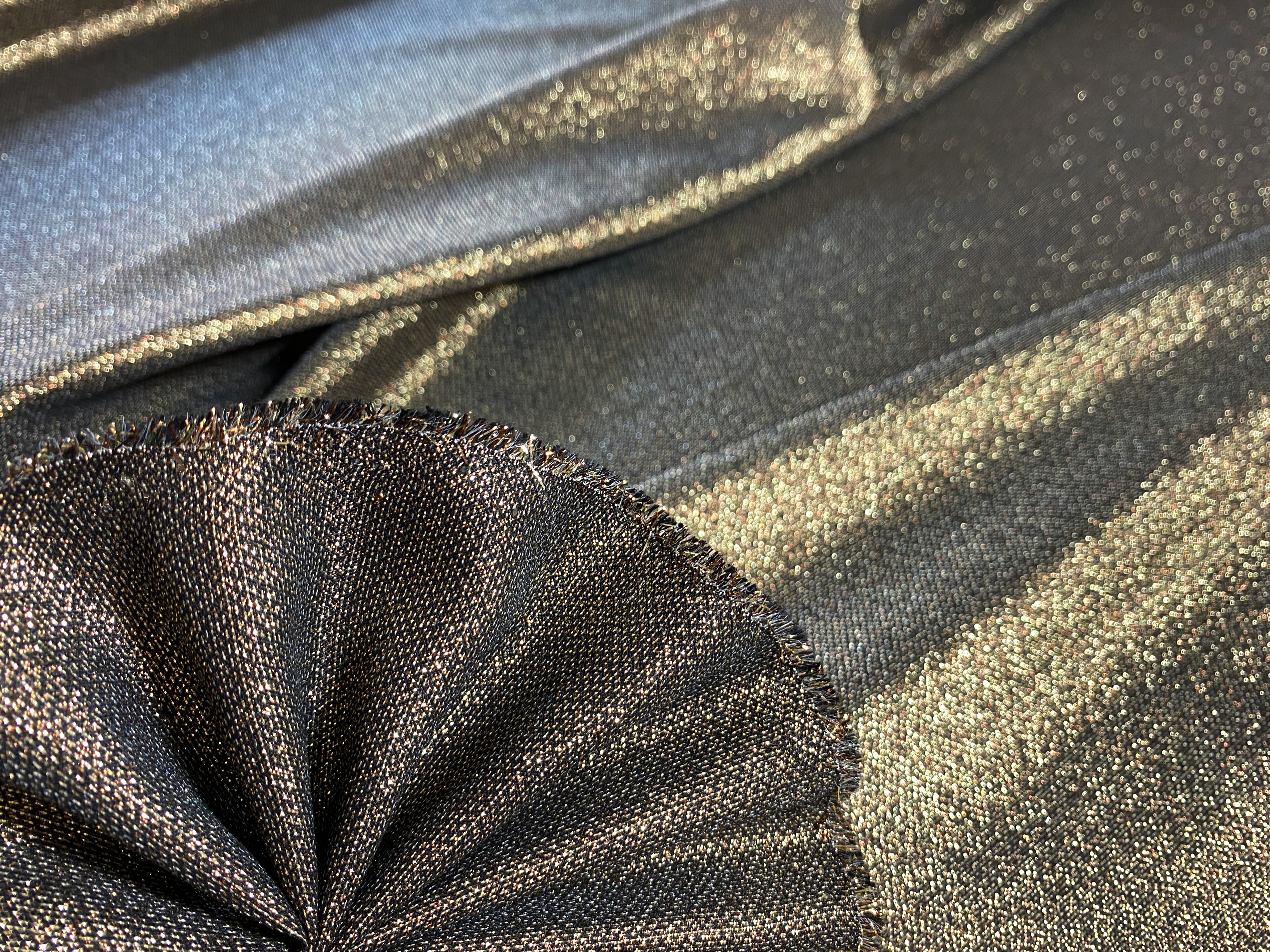 Gold-Crepe