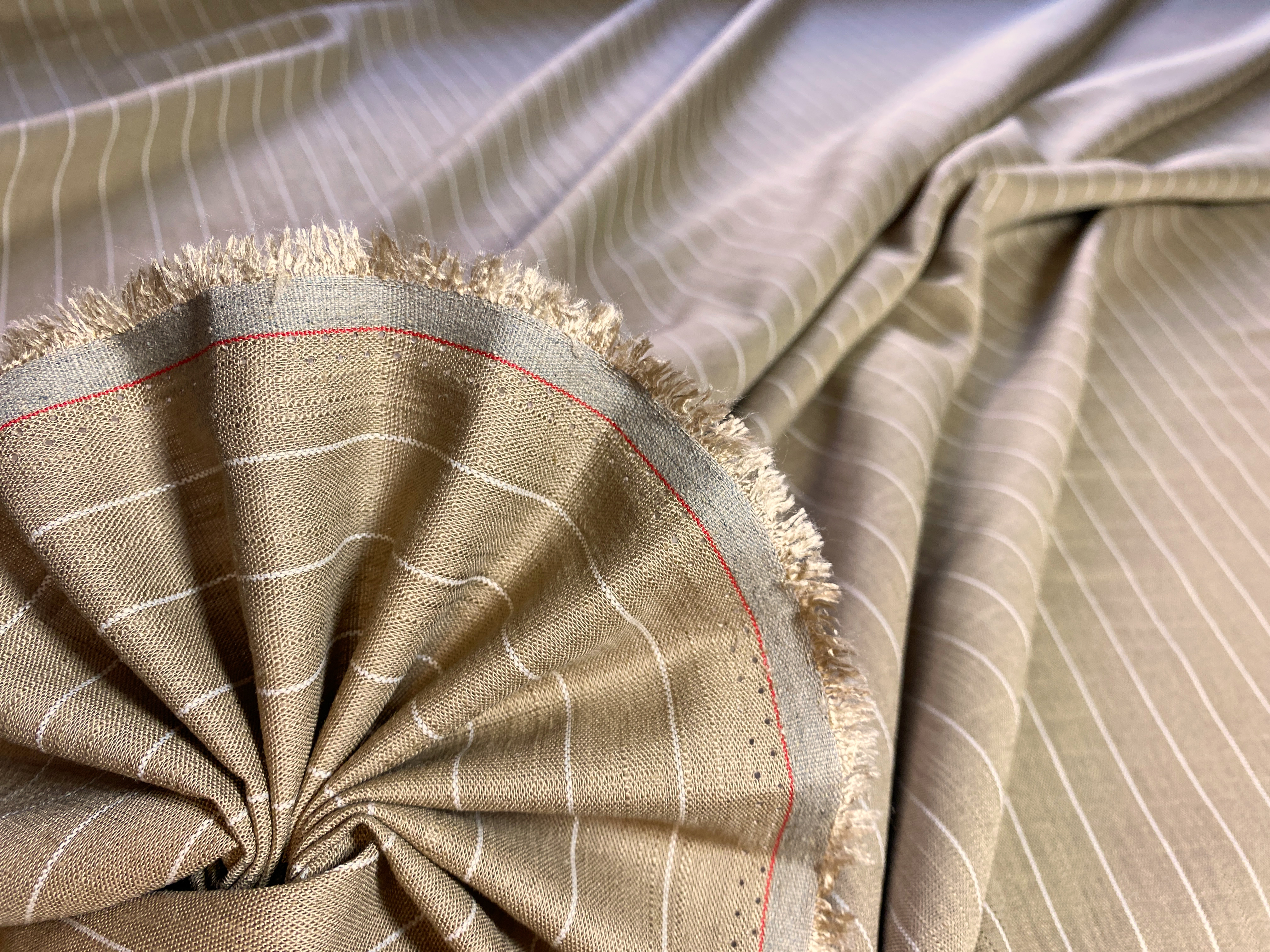 Leinen-Baumwolle  Nadelstreifen beige