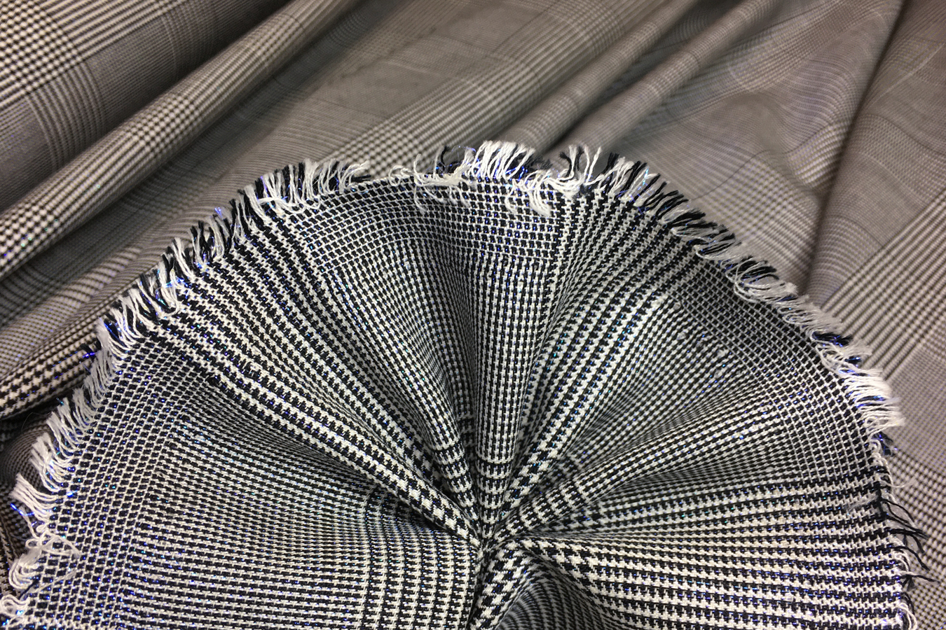 Glencheck mit Lurex - schwarz/weiß