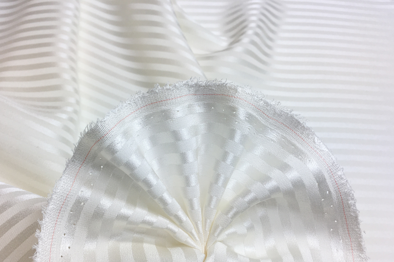 Futterseide - Satinstreifen