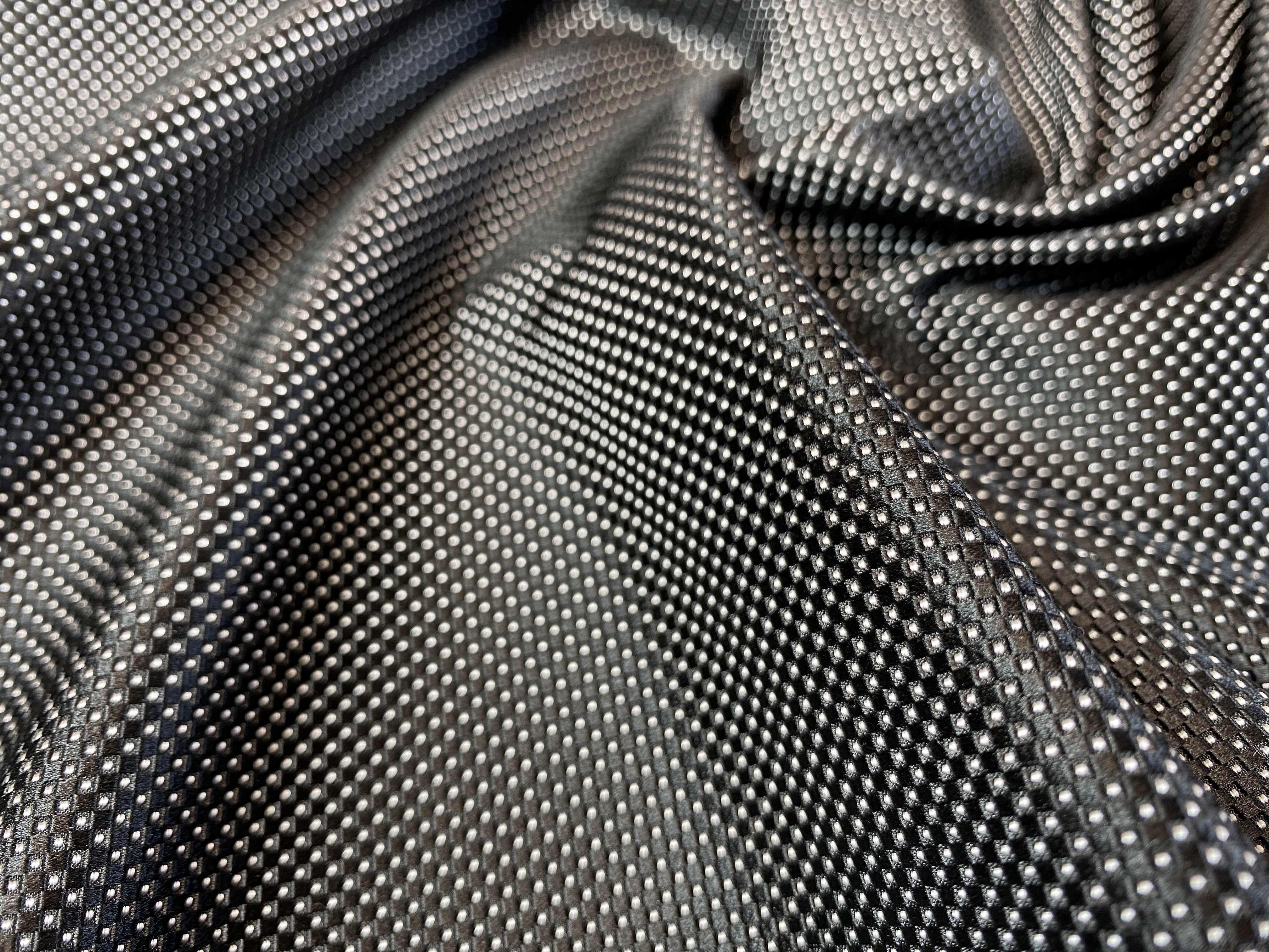 Kostümseide schwarz mit Minipunkten