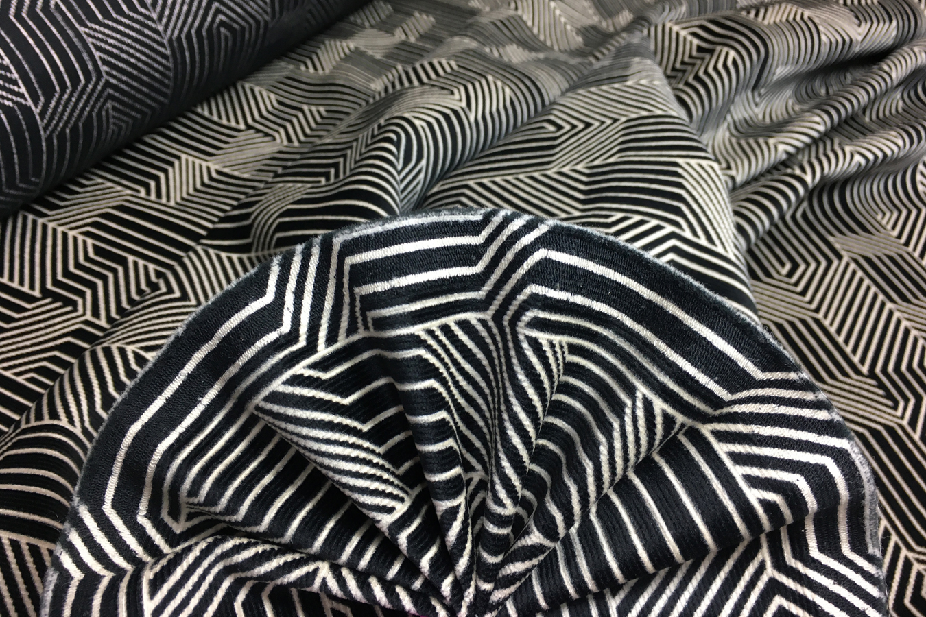 Feincord - schwarz-creme