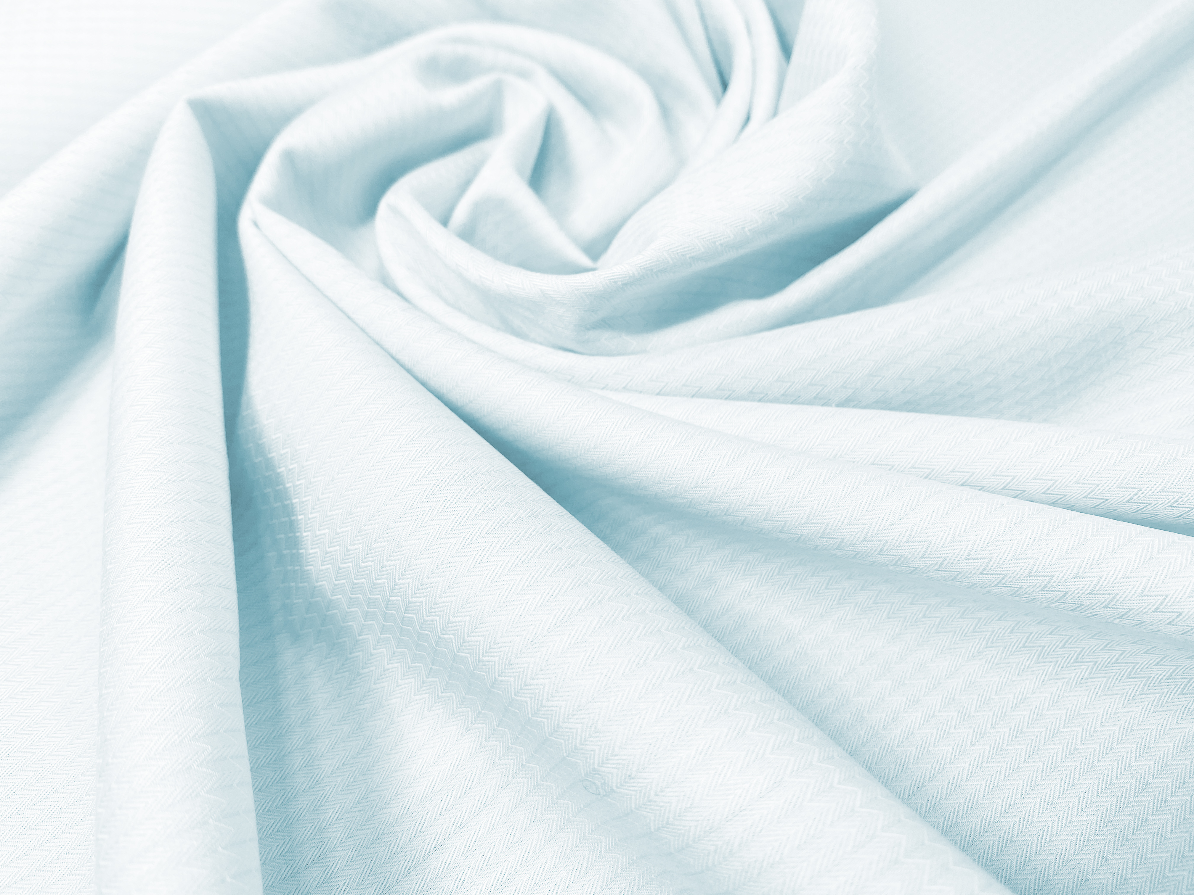 Hemden- und Blusenware zartblau