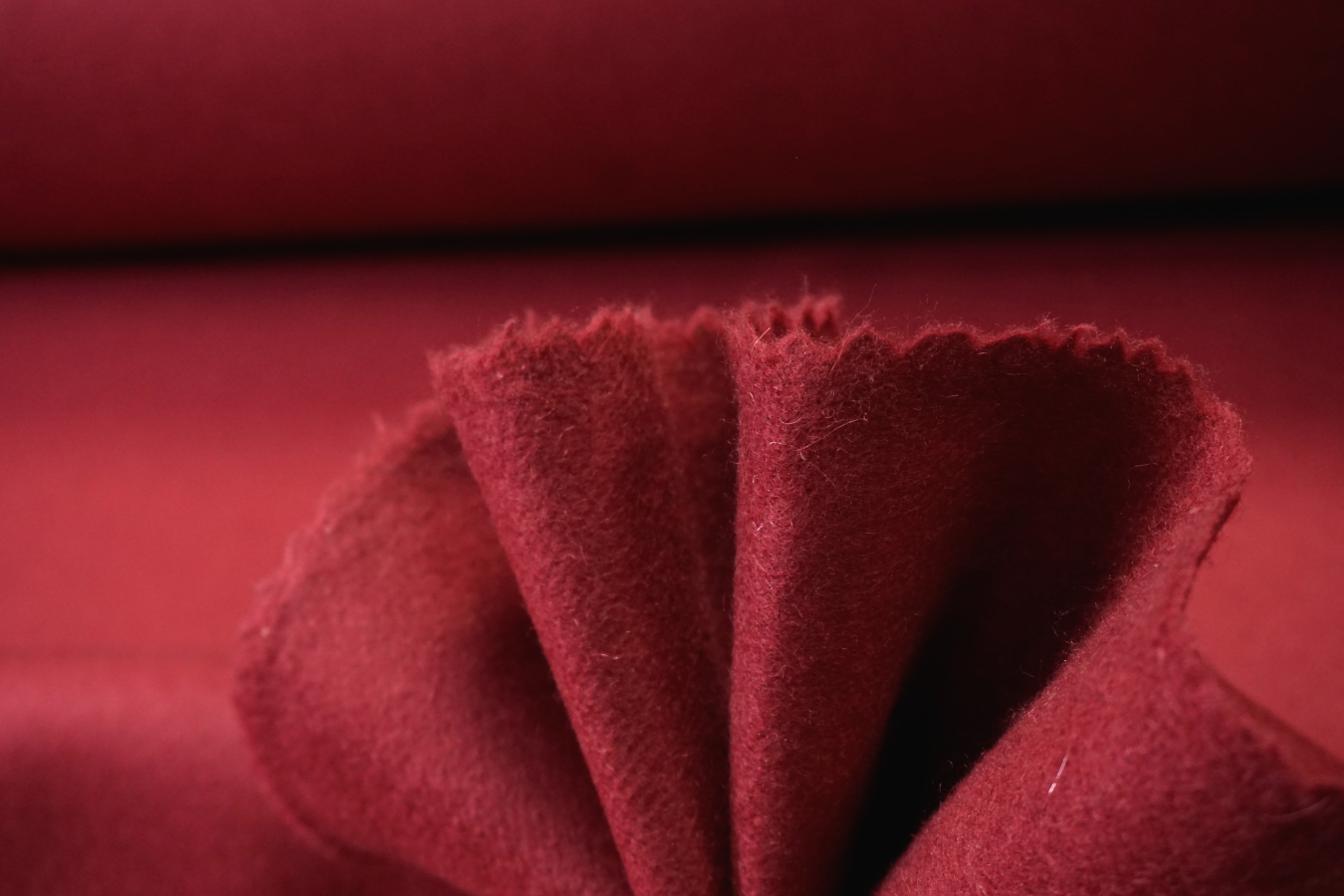 Schwerer Kaschmir - karminrot