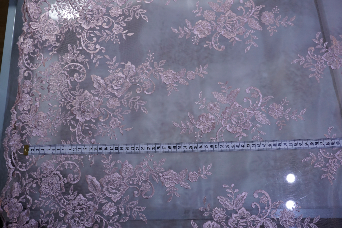 florale Spitze - zart rose