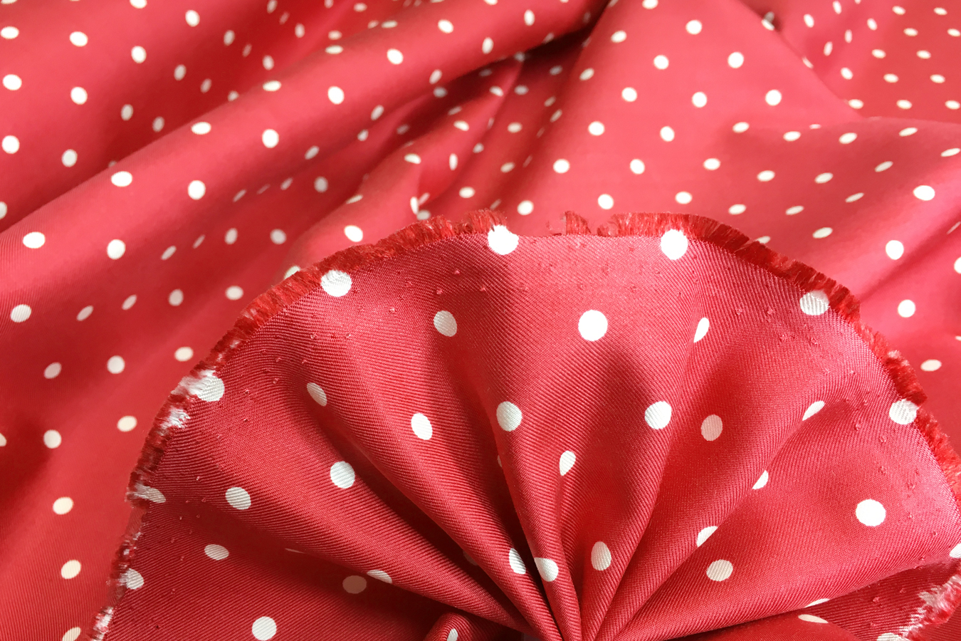 Seidentwill - erdbeerrot