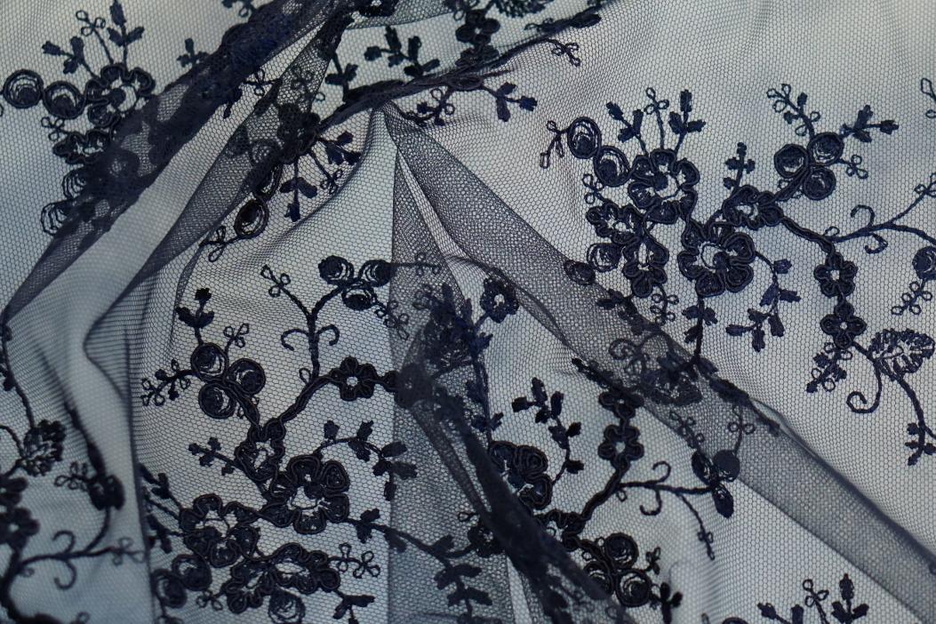 Florale Spitze - nachtblau