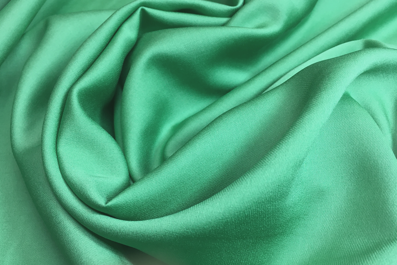 Seidecrepe - nilgrün