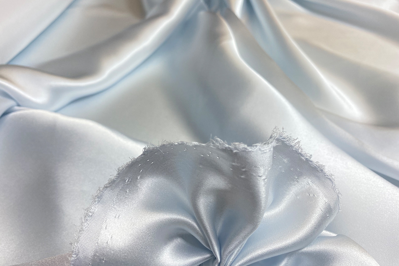 Elastische Seide - hellblau