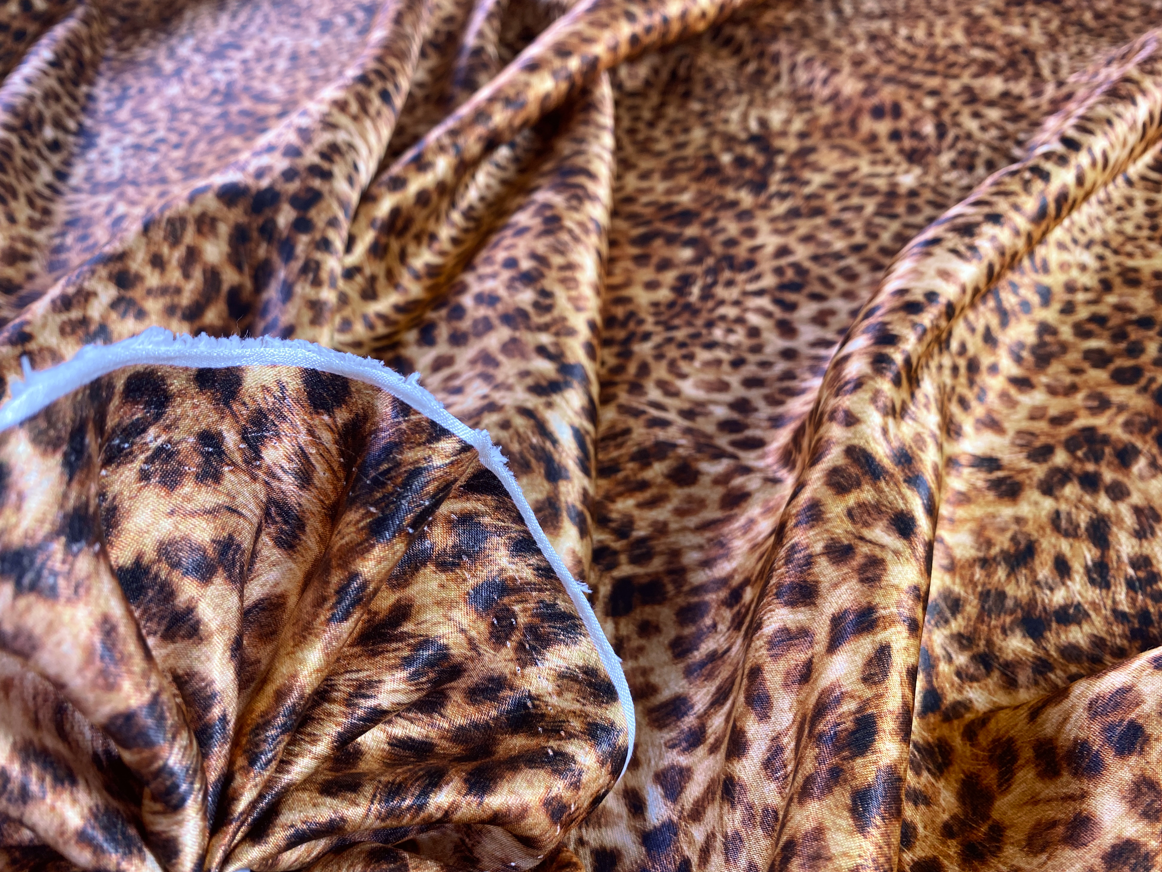 Satin Tierfelldruck