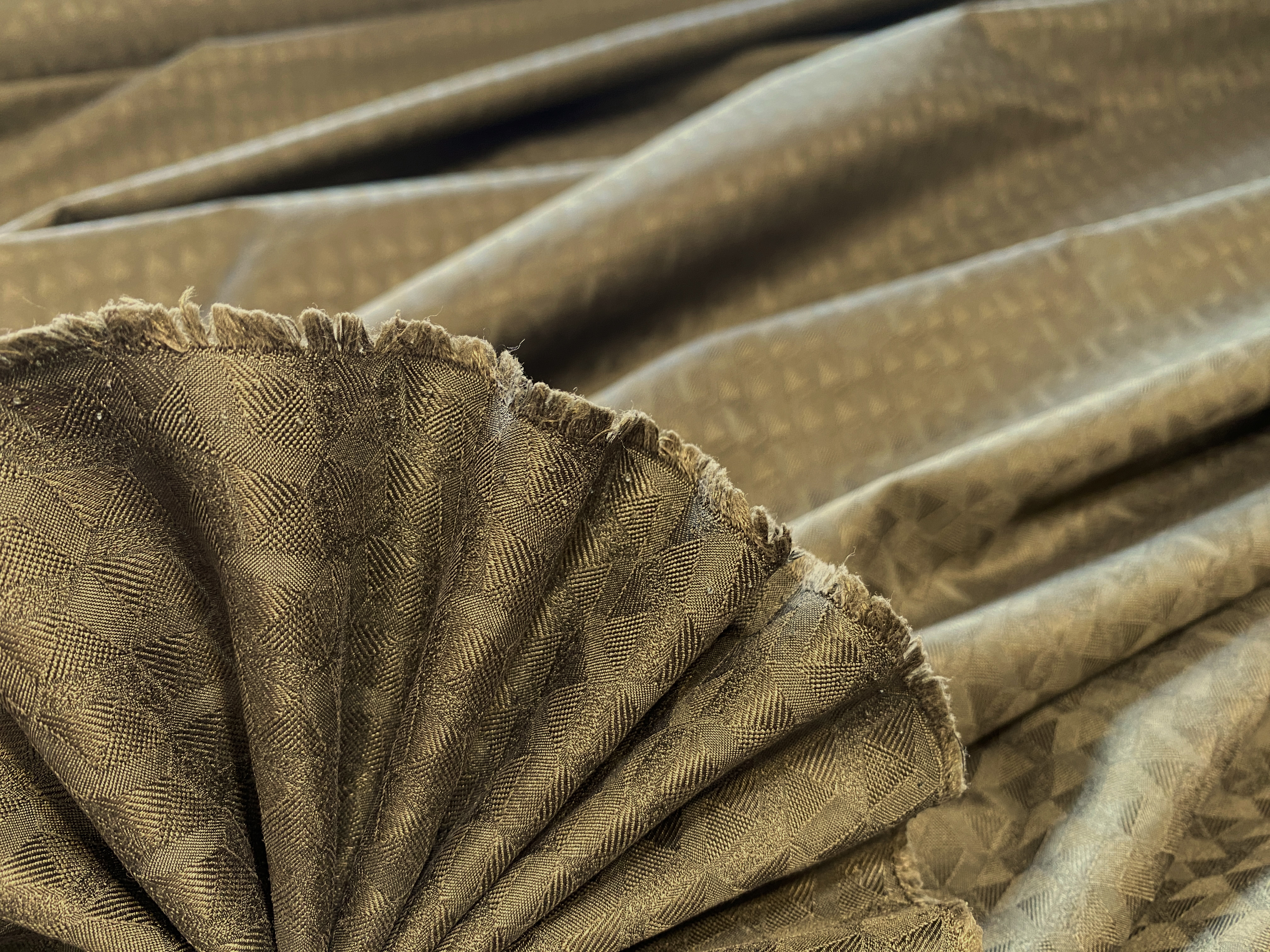 Jacquard in Seide-Baumwolle oliv