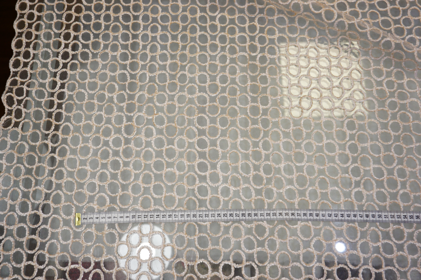 Tüll mit Chenillestickerei - apricot