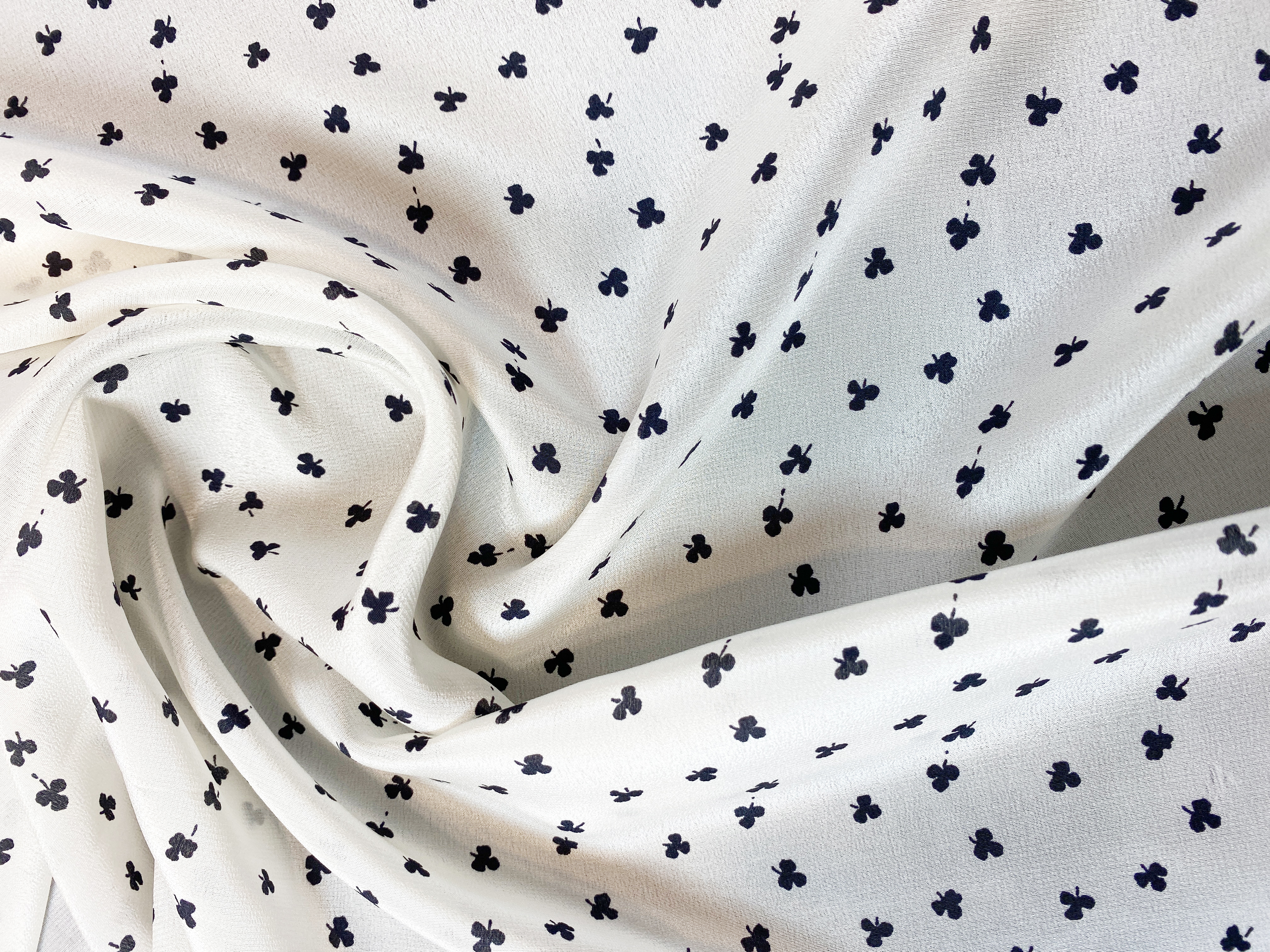 feiner Crepe Kleeblätter