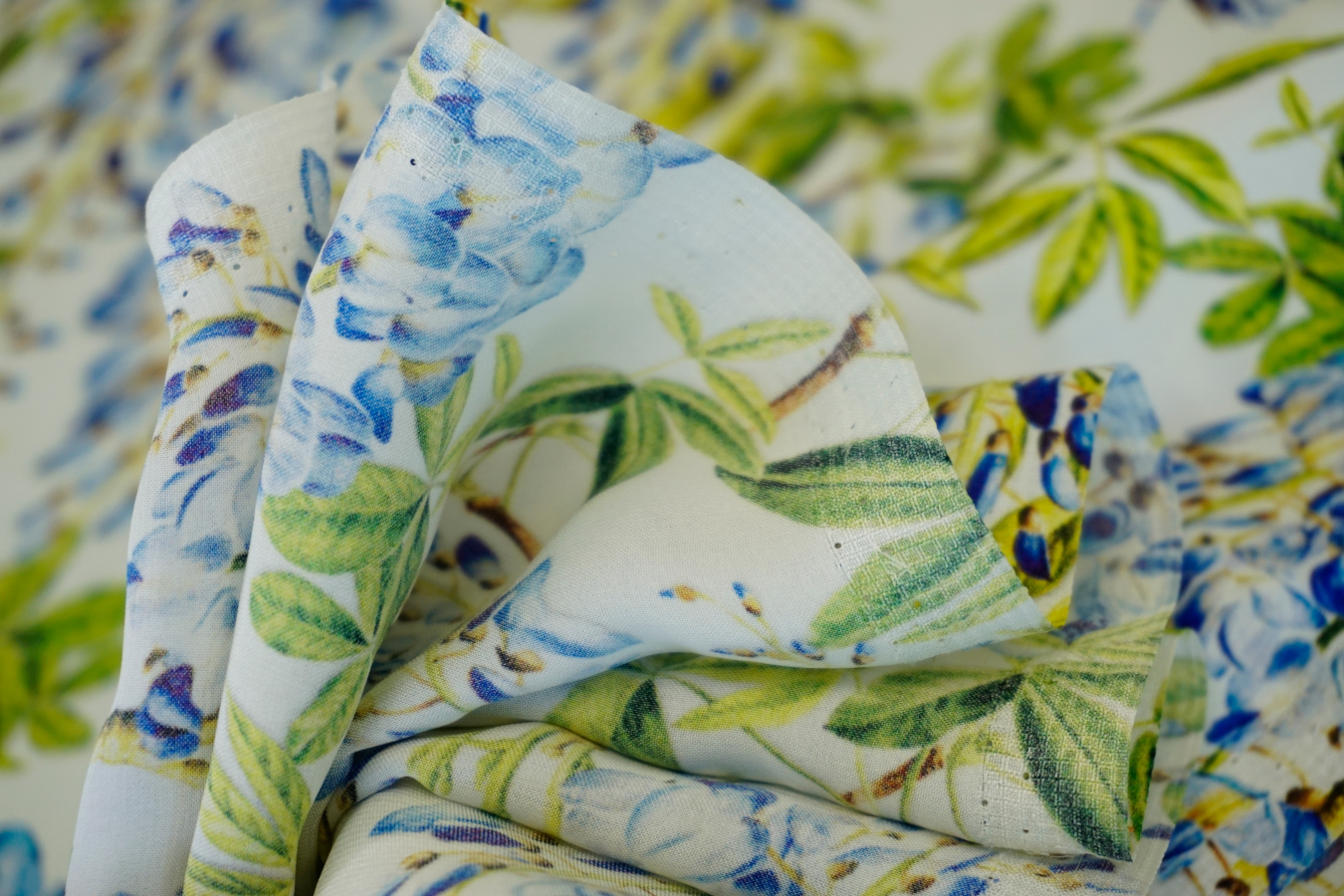 Seidensatin - Blauregen