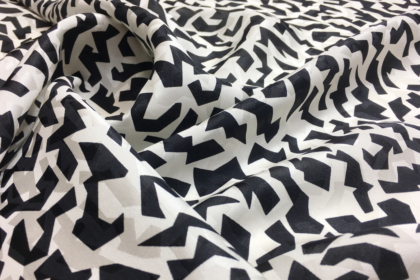 Seidenjacquard - schwarz-creme