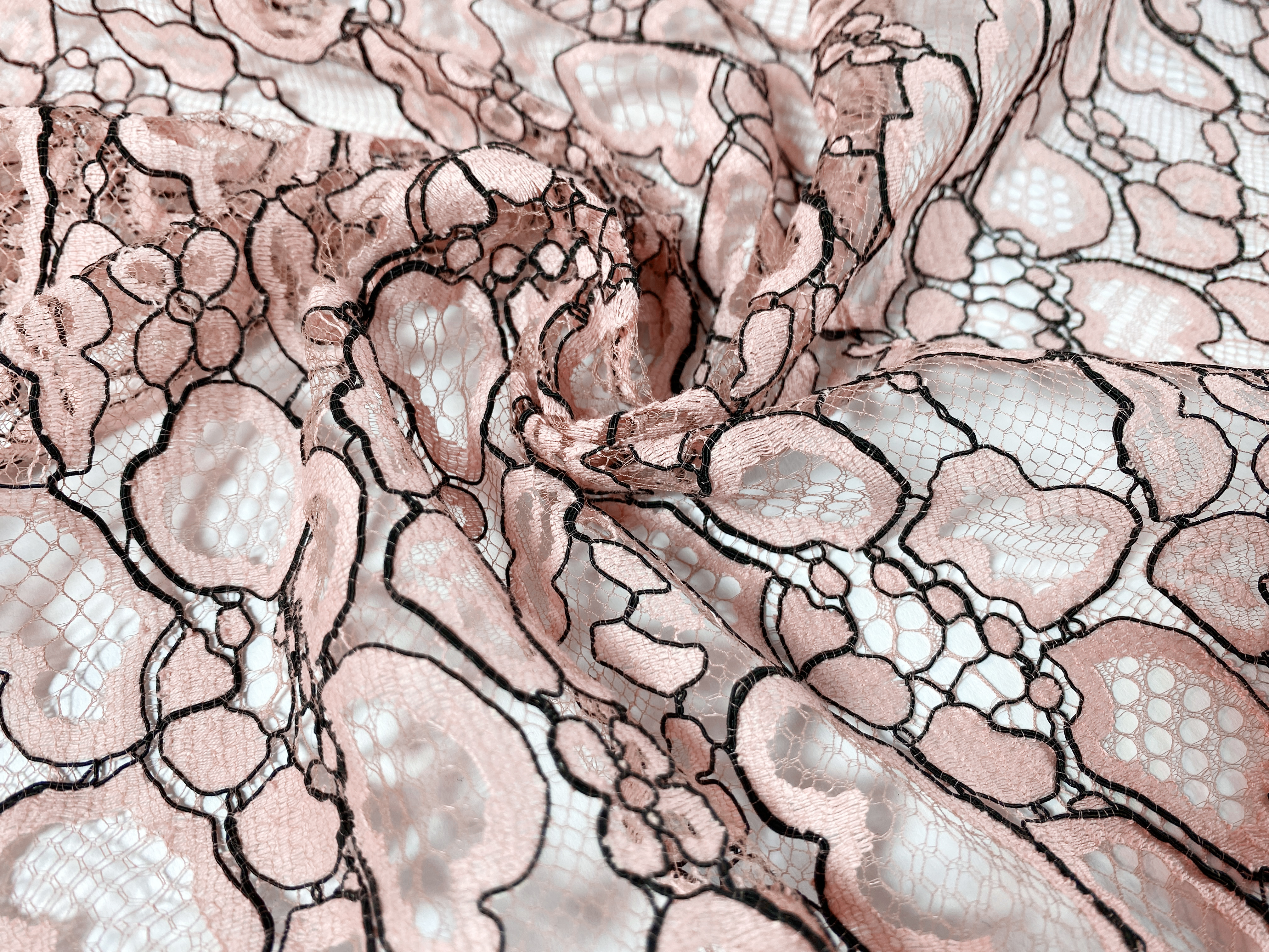 zweifarbige Spitze rosa-schwarz