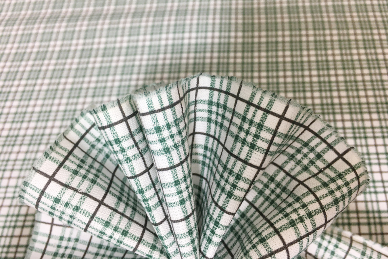 Leichter Baumwollcrêpe - Karodruck