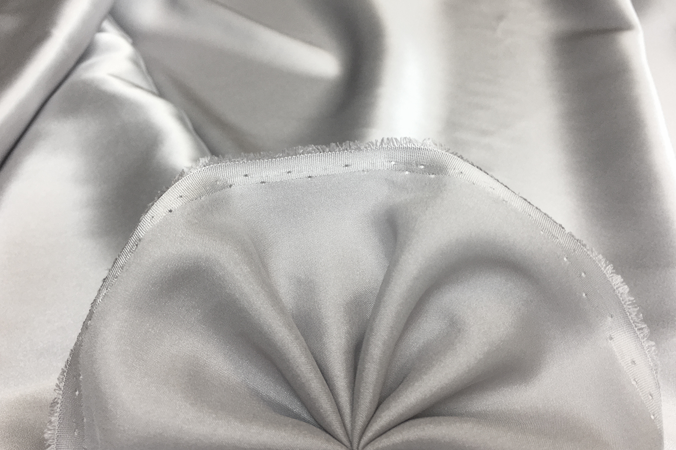 Elastische Seide - flieder