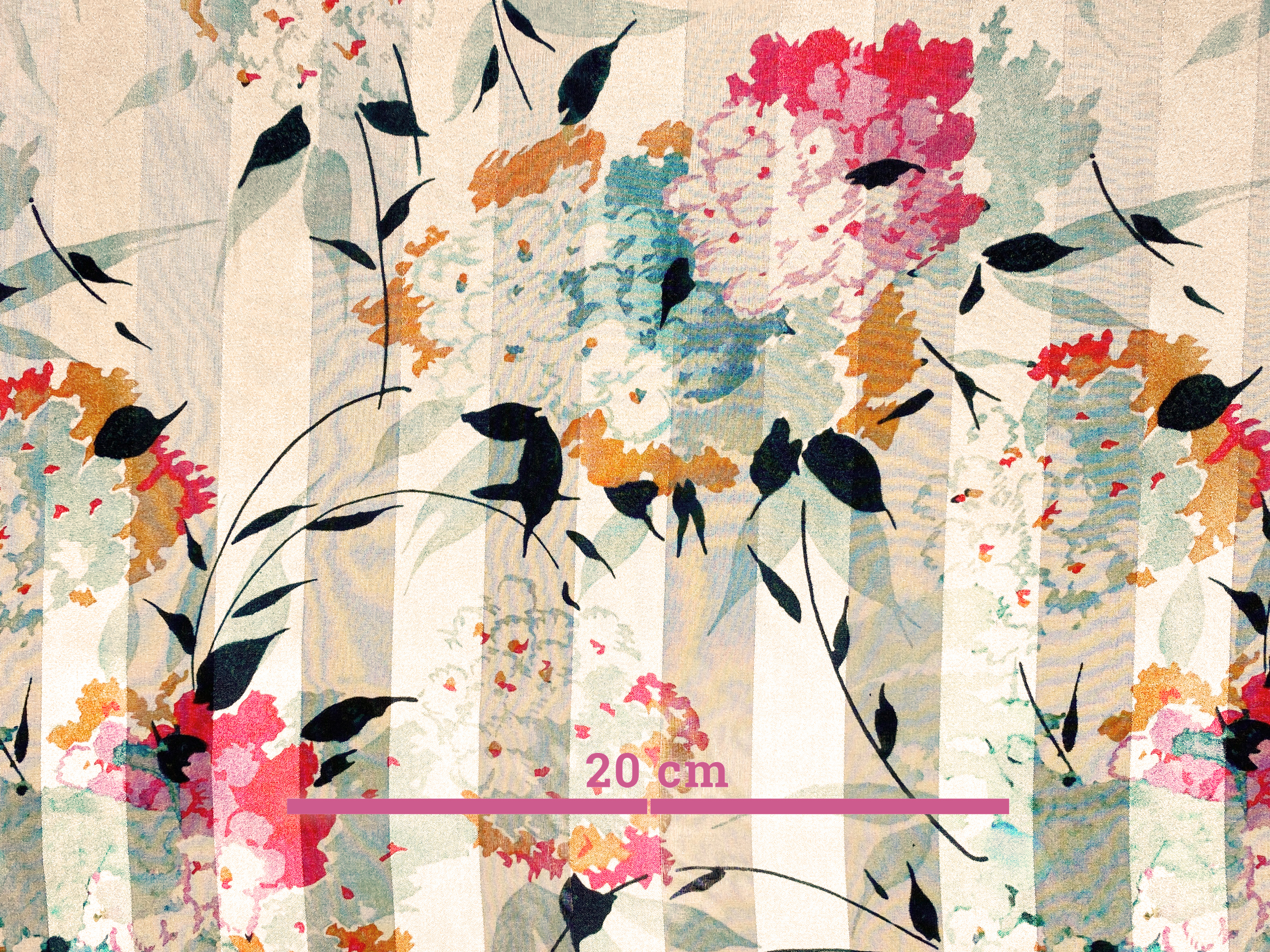 bedruckte Seide mit Satinstreifen