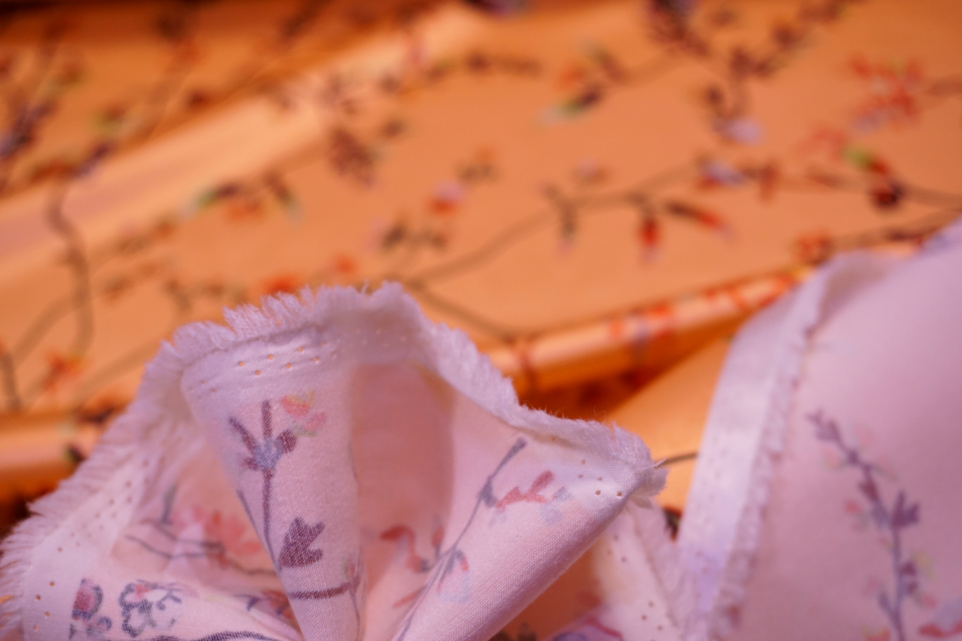 Schurwolle mit Seide - Knospen