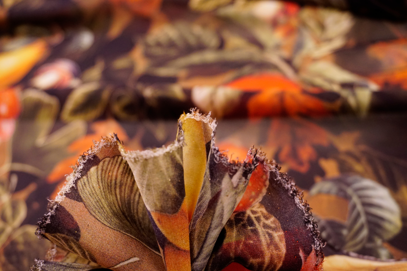 Seidenstretch - Blätter und Obst