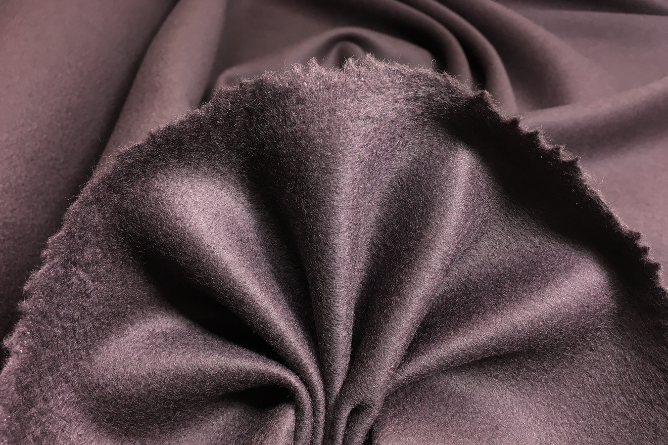 Kaschmirvelour - aubergine