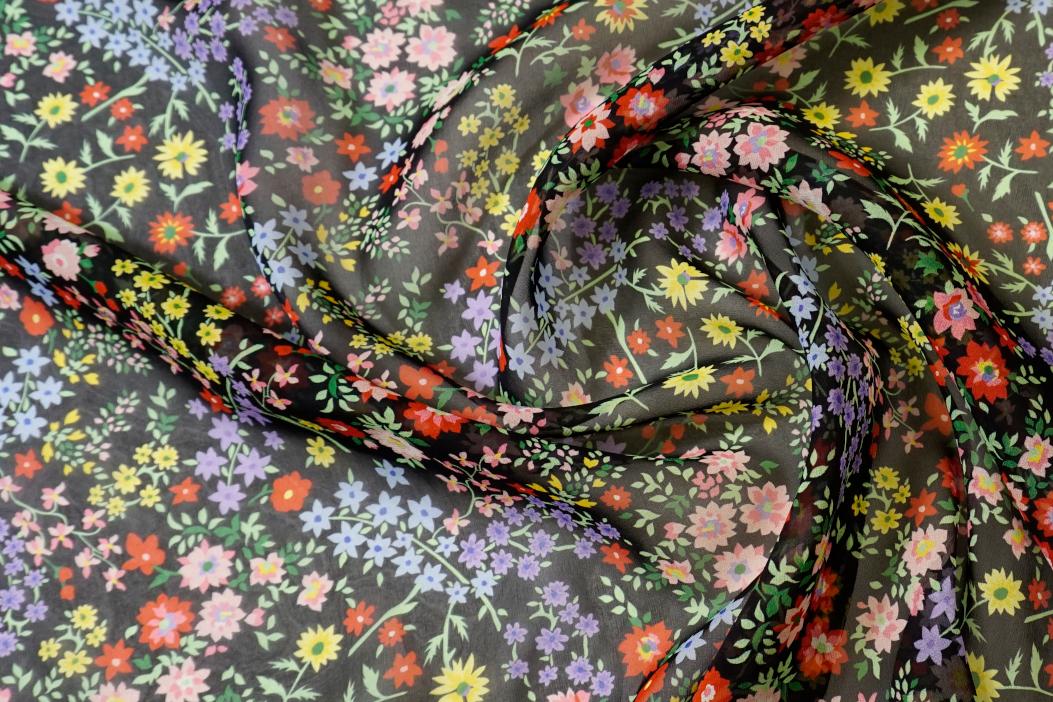 Seidenchiffon - Blümchen auf schwarz