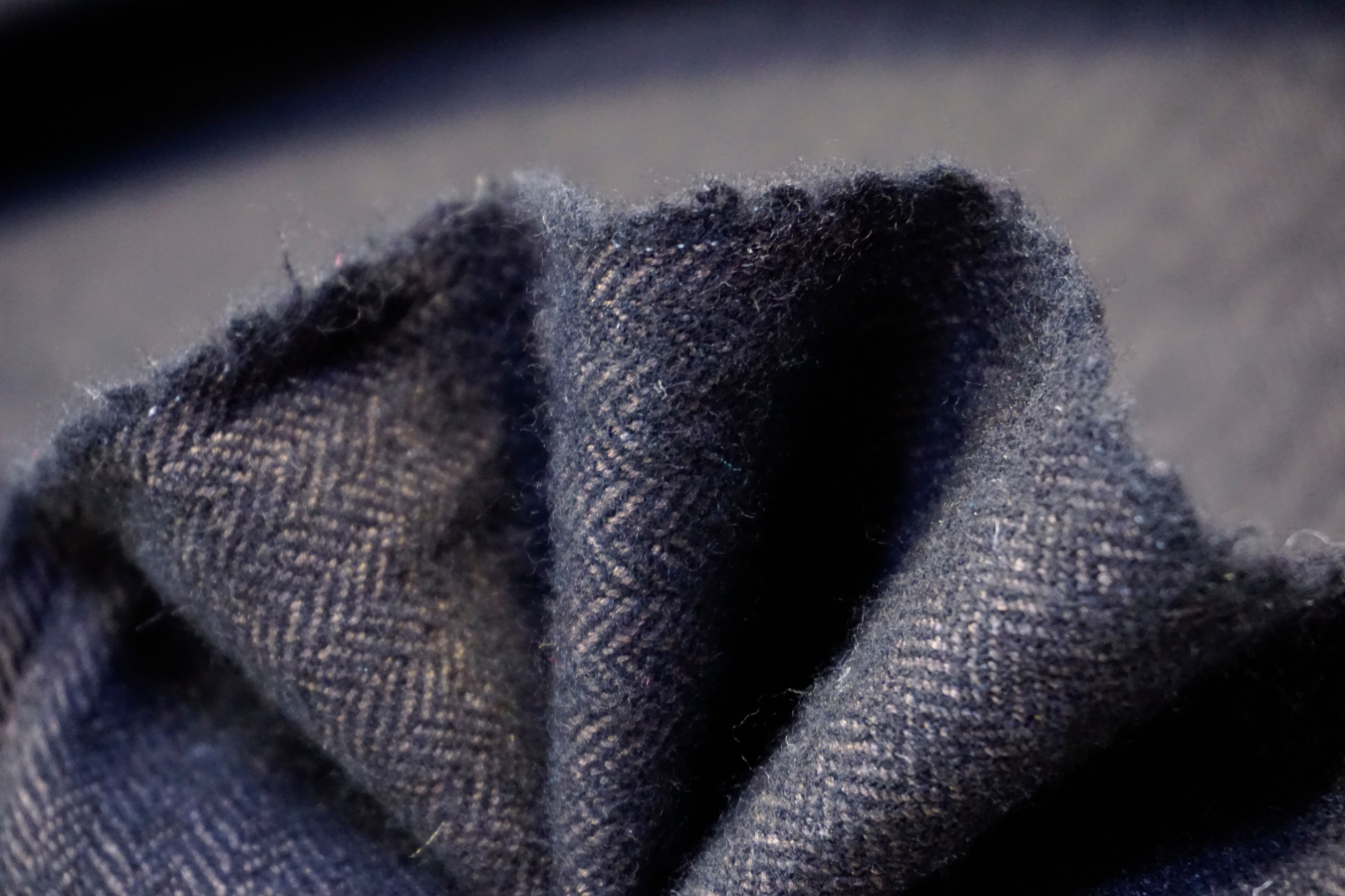 Schurwolle mit Seide - Fischgrät