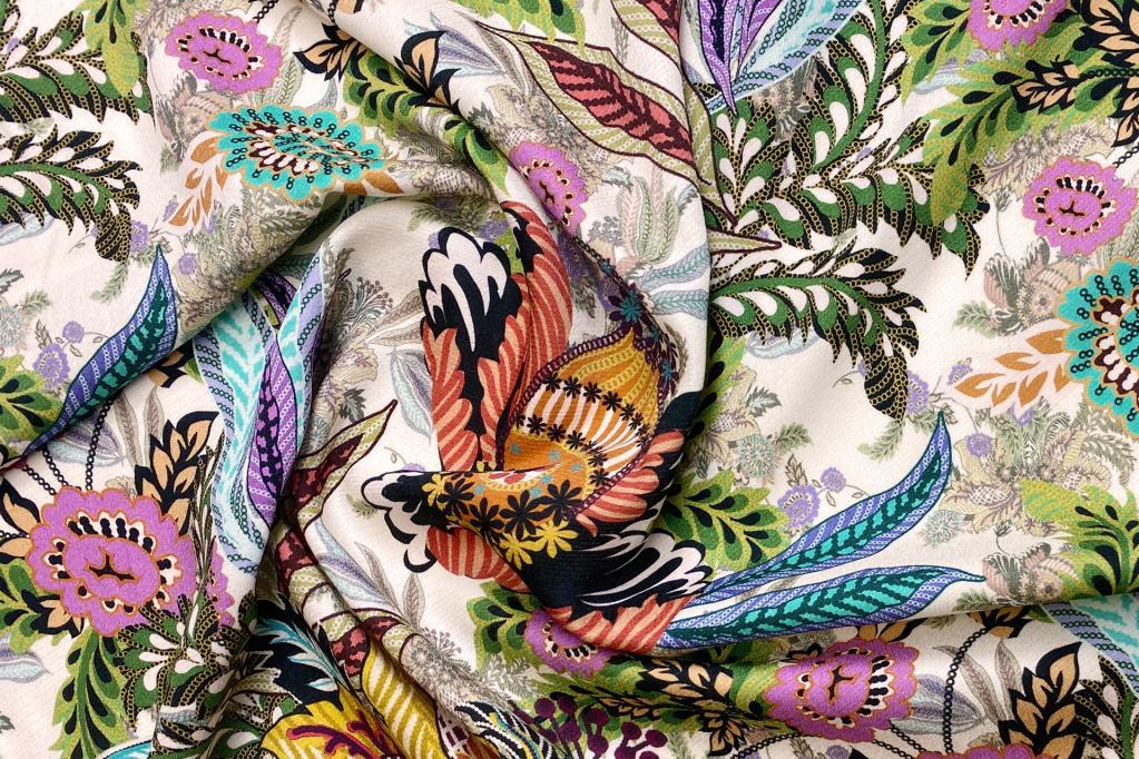 Viskose - Blüten und Blätter