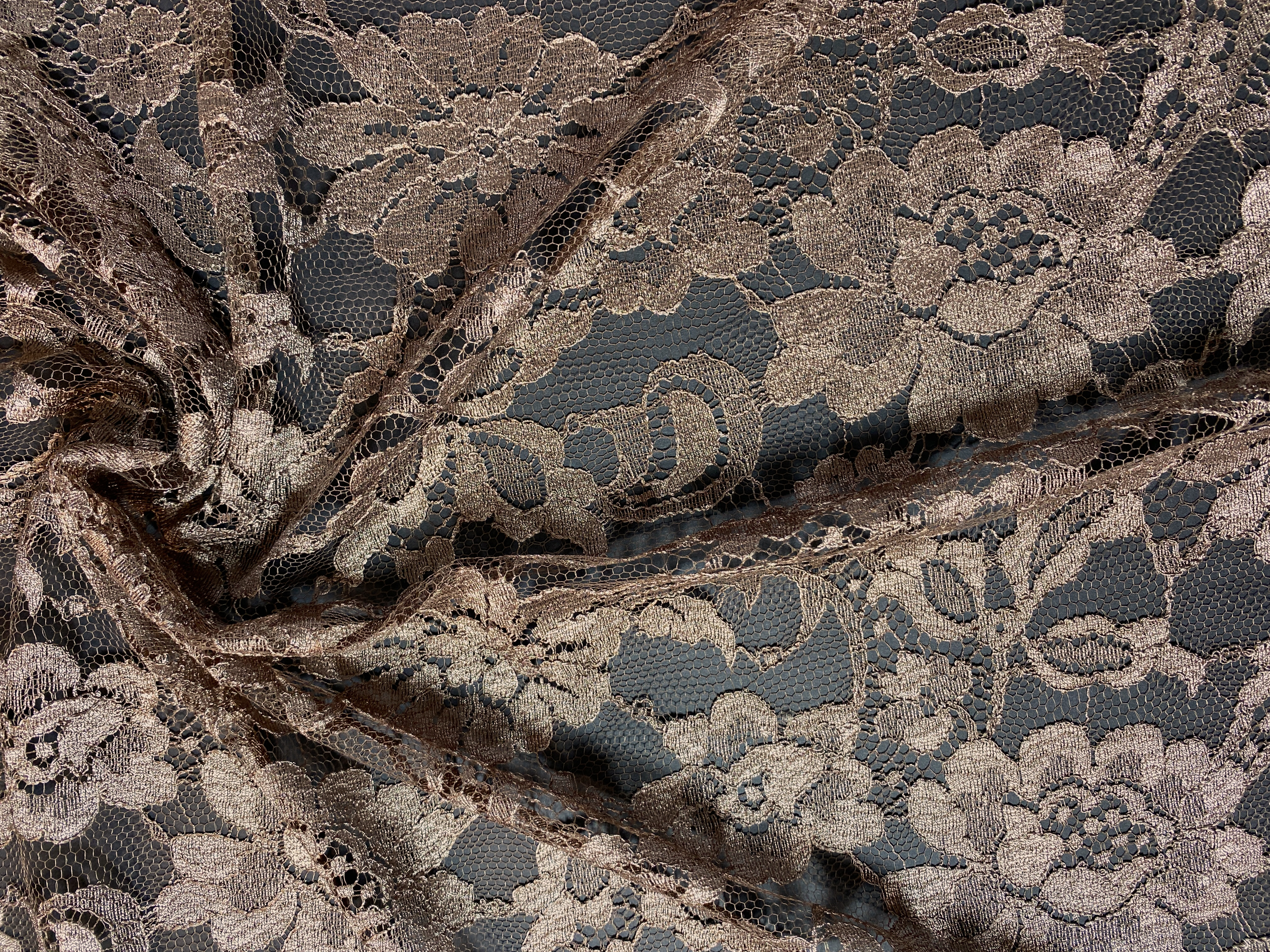 feine Tüllspitze braun